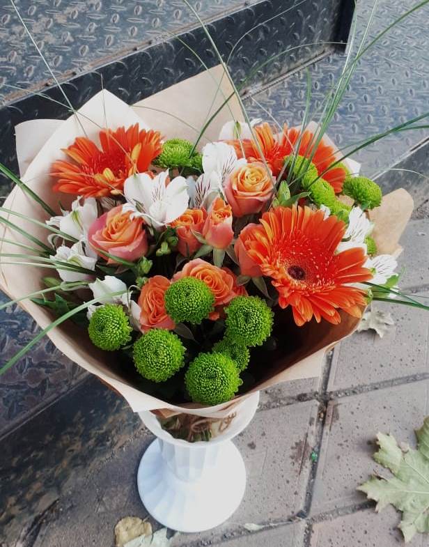 Букет цветов из: Герберы, Хризантемы, Альстромерии и Розы в Чадане