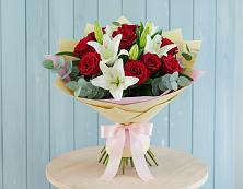 Букет цветов из:  Лилии и Розы в Чадане