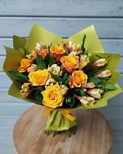 Букет цветов из:  Альстромерии и Розы в Чадане
