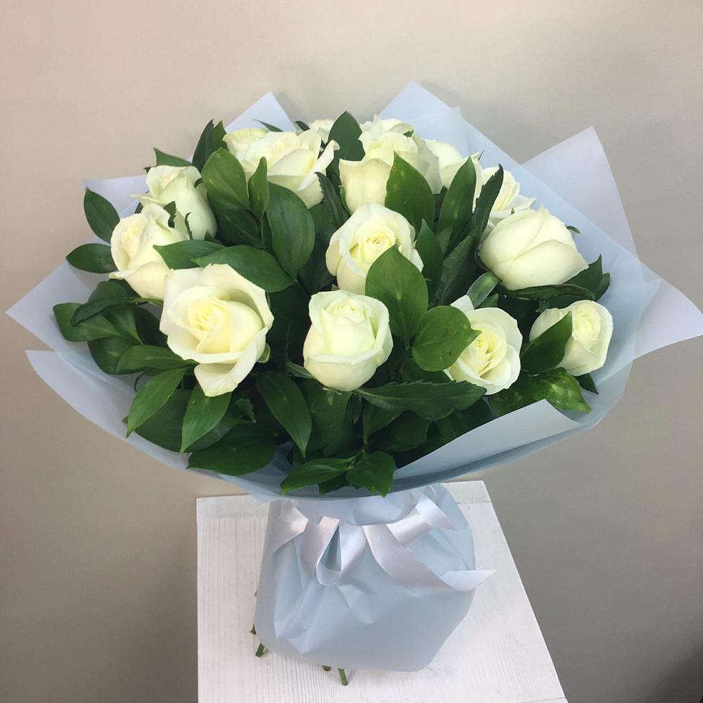 Букет 15 Белых роз Проуд в Чадане