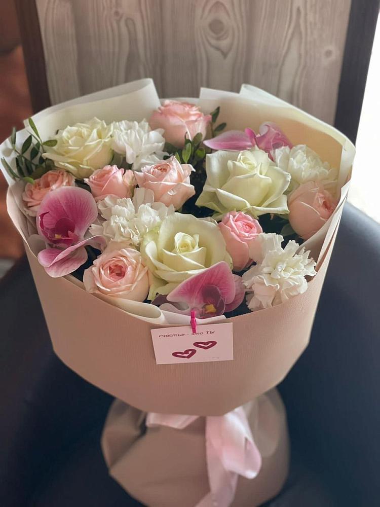 Букет цветов из: Орхидеи, Розы и Гвоздики в Чадане