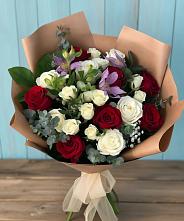 Букет цветов из:  Розы и Альстромерии в Чадане