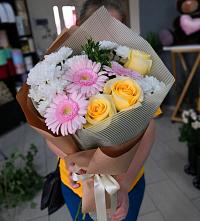 Букет цветов из:  Герберы, Розы и Хризантемы в Чадане