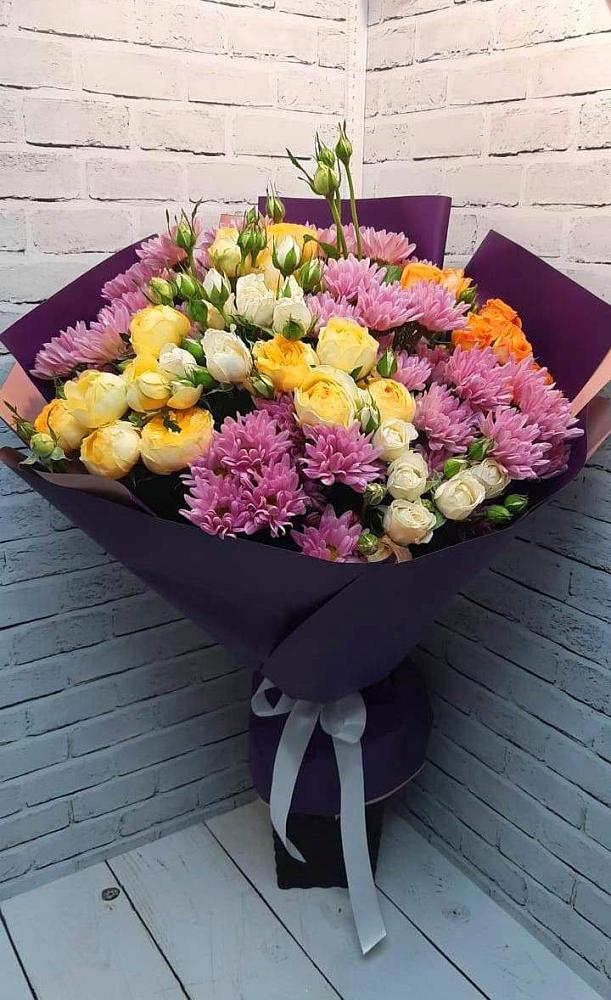 Букет цветов из: Хризантемы и Розы в Чадане