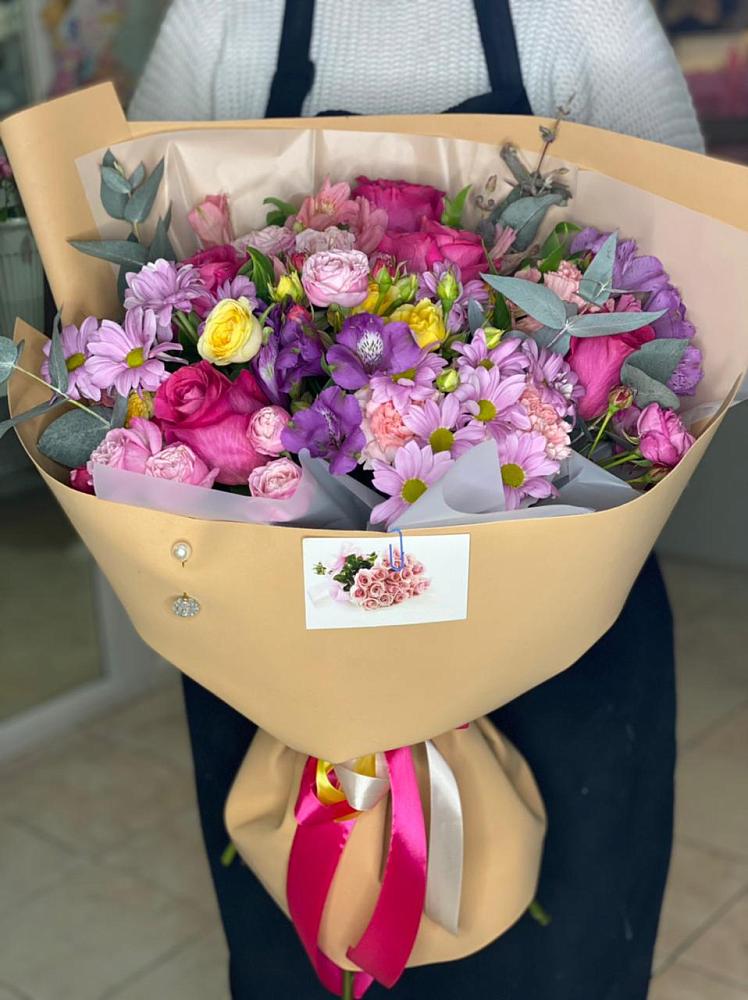 Букет цветов из: Хризантемы, Гвоздики и Альстромерии в Чадане