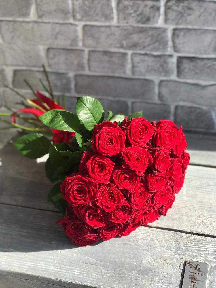 Букет Красные розы Фридом в Чадане