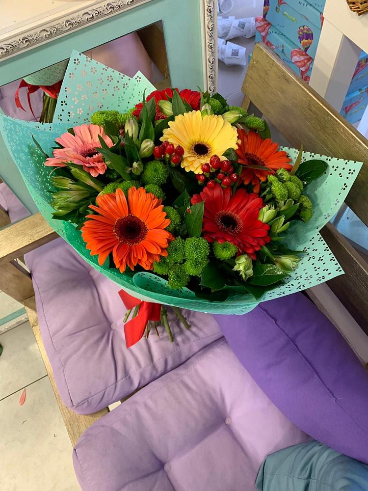 Букет цветов из: Герберы, Хризантемы и Альстромерии в Чадане