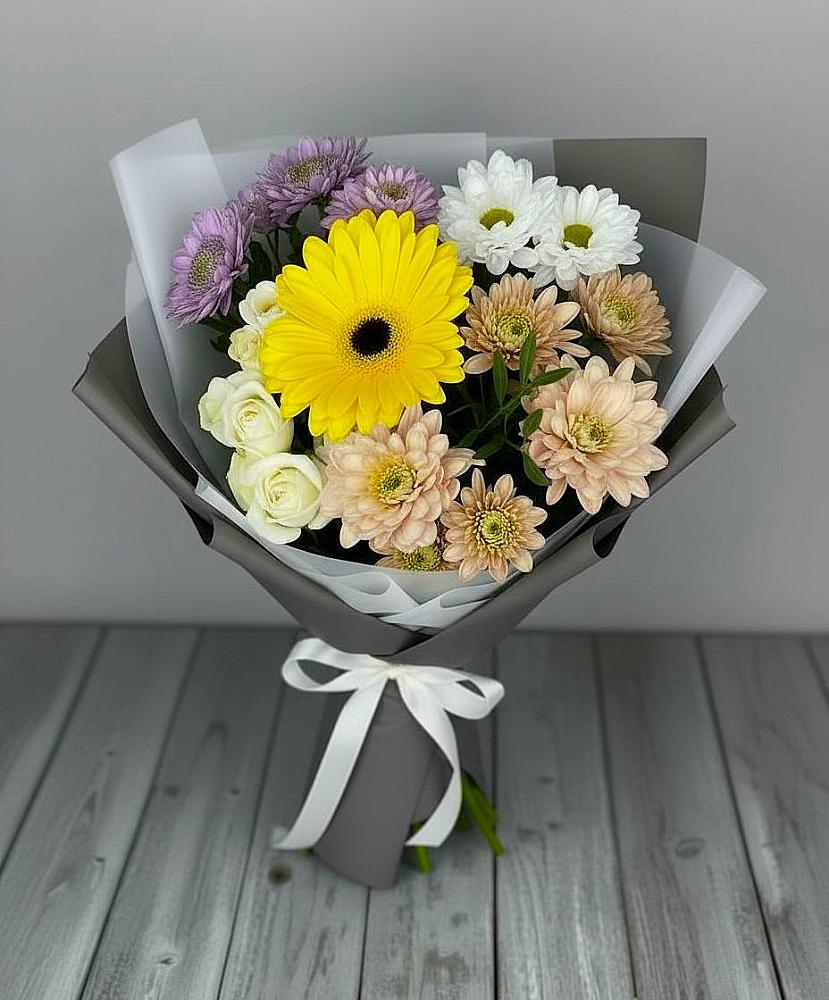 Букет цветов из: Розы, Герберы и Хризантемы в Чадане