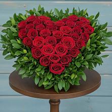 Цветочная композиция из Розы в виде сердца #REPLACE_PRED# Чадане