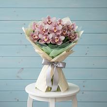 Букет цветов из:  Орхидеи и Розы #REPLACE_PRED# Чадане