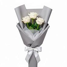 Букет 3 белые розы в Чадане