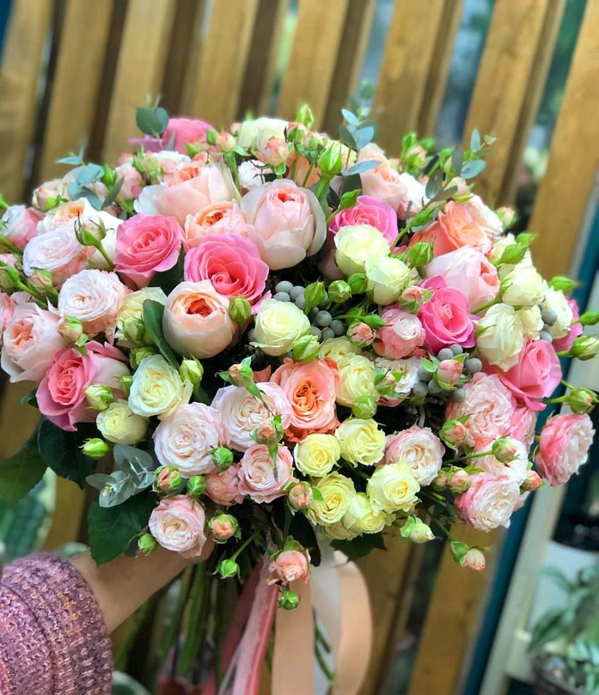 Букет цветов из: Розы в Чадане